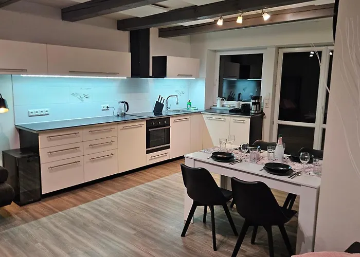 Feriehus Brno In 20 Min House With Pergola & Free Parking