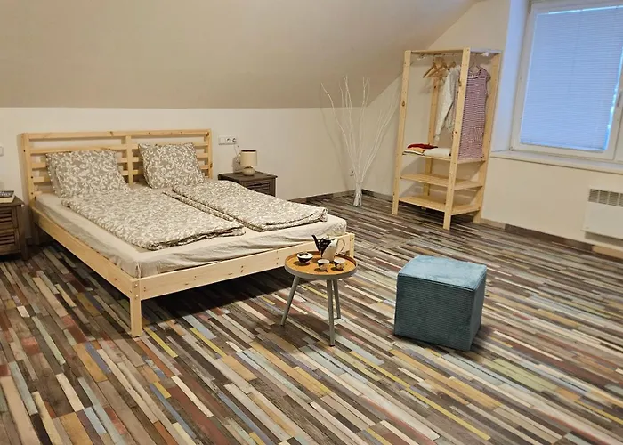 Feriehus Brno In 20 Min House With Pergola & Free Parking *